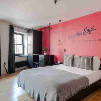 The Acre Penthouse - Covent Garden - by Frankie Rooms