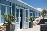 Blu Rooms Santorini Hotel berhampiran Pantai Red