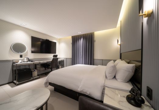 STAY25의 깔끔한 인테리어