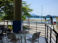 Seaview Suite @ Marina Heights by Jomy Homestay Hotels in Lumut
