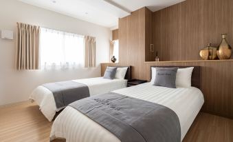 Akino Inn | Modern Japanese 2BR | 3 Min to Tengachaya Station | Direct Access to KIX | Near Namba