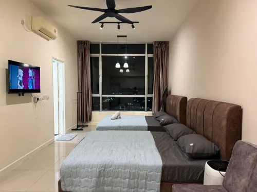 Cozy Nest 4-5pax Studio Near UTM/ Paradigm/ JB - parking