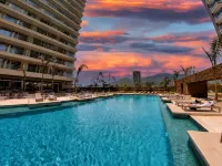Signature Loft · Beach, pools & jacuzzis - С бассейном