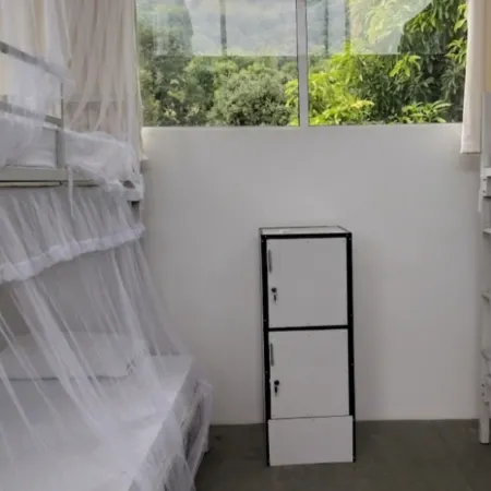Diamond Shine Hostal and Bunk Beds