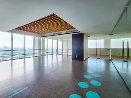 The Smith Apartment - Alam Sutera by Nagisa Bali Отели в г. Тангеранг