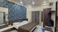 Hotel hari vitthala palace Hotels in Shani Shignapur