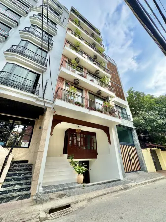 Maison Nha - Boutique Apartment (17 TTT) Отели рядом с достопримечательностью «Hanoi Flag Tower»
