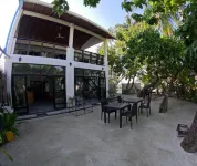 Adroit Sunset View Hotel di Guraidhoo