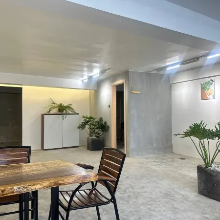 Tonle Hostel