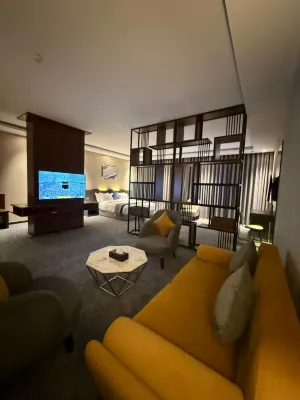 Belvedere Hotel Hotels near Rashed Mall