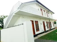 Tropical Suites - Airport Transit Residence