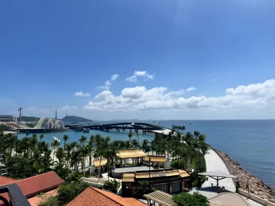 The Room Hotel Phu Quoc - Starbucks