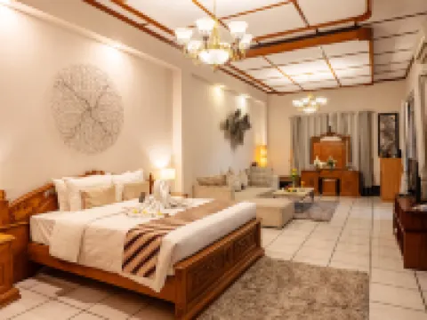 Raintree Boutique Villa & Gallery