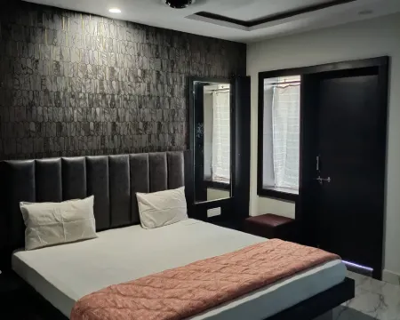 Shree Radhe Palace Hoteles en Distrito de Datia