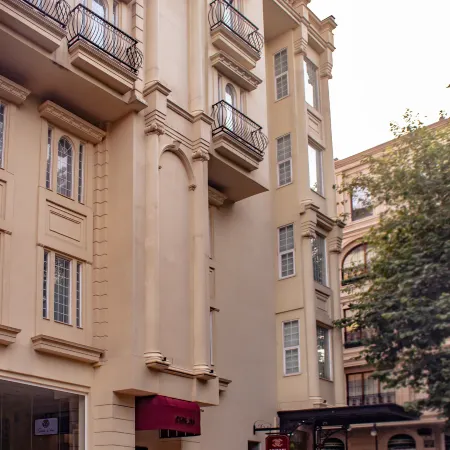 Chirani Signature Hotel Отели рядом с достопримечательностью «Торговый центр Centaurus»