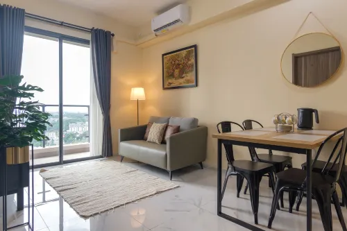 Calma 2BR IV @Skyhouse Apartment - Хоумстей