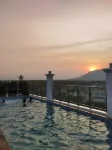 Ranisa Kampot - สระว่ายน้ำบนดาดฟ้า