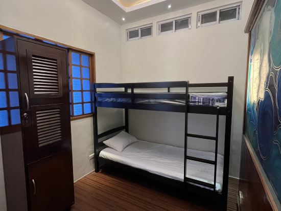 Coco Manila Hostel