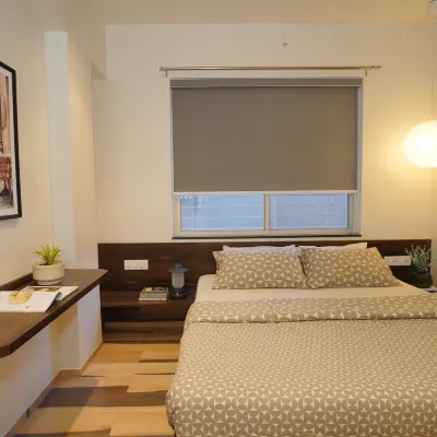 Vayavia Vine | Private 1BHK in 3BHK with Shared Kitchen & Living Hotels near Pathardi Phata