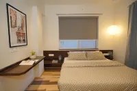 Vayavia Vine | Private 1BHK in 3BHK with Shared Kitchen & Living - พร้อมระเบียง