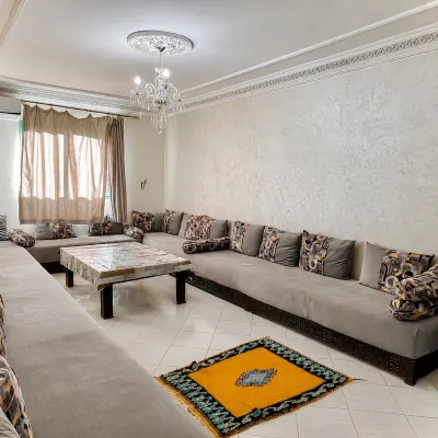 Modern Apartment Steps from Majorelle Garden & Gueliz Отели рядом с достопримечательностью «Старый город»