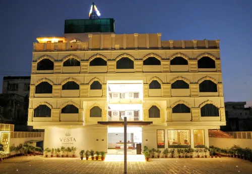 Vesta Sapphire Jaipur - A City Center Hotel - vue sur la montagne