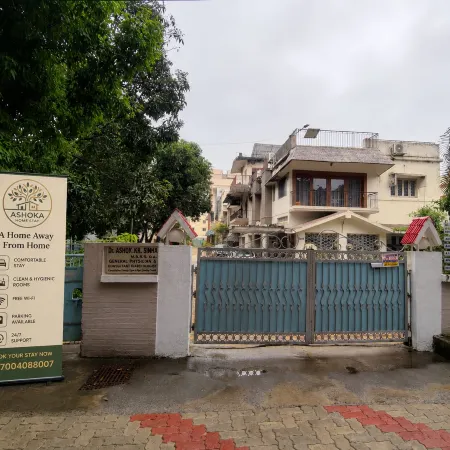 Luxury 3BHK NearAirport and Railway Ashoka Home