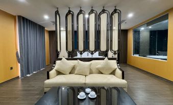 LUXURY PHOENIX HOTEL 2