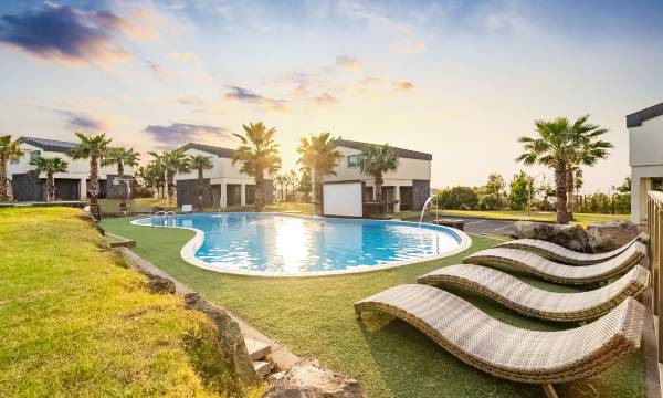 Poolvilla Sorang