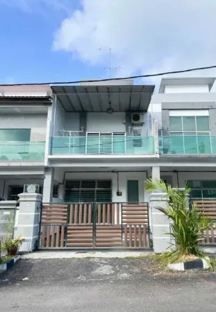 4BDR Double storey homestay Yong Peng, FreeParking Отели рядом с достопримечательностью «Ji Gong Temple Yong Peng»