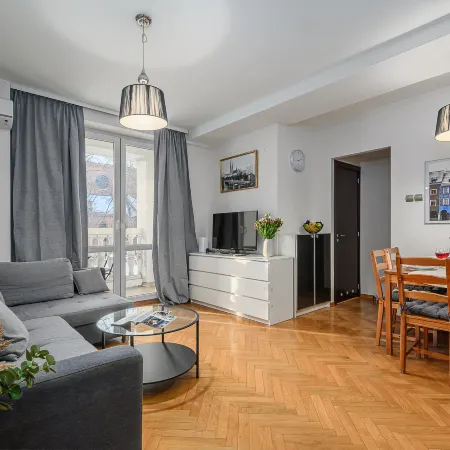 Lumina airy apartment with balcony