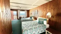 Sea Foam Motel