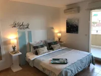 By the sea, calm studio with terrace, near Monaco. Hotels in Beausoleil