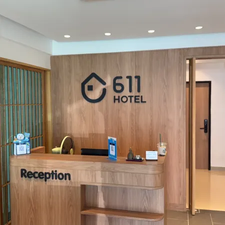 611 Hotel