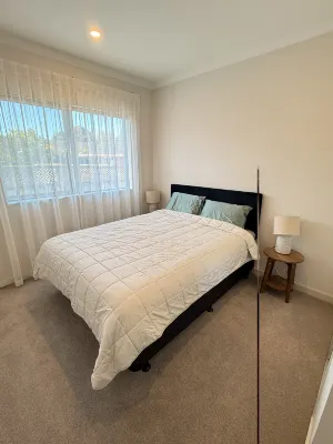 Modern Private 2BR Unit in Takapuna | Parking โรงแรมใกล้หาด Takapuna Beach