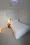 Private Room with Private Bathroom near Airport - Homestays