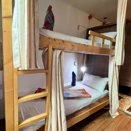 Alonabeach tourist inn