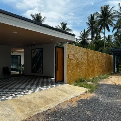 Suparat Pool Villa Hotels near Hua Thanon