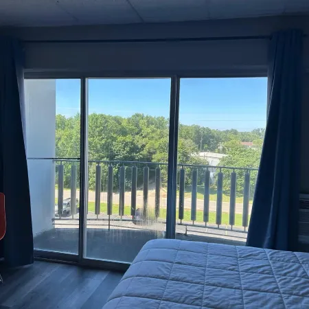 Twin City Inn & Suites