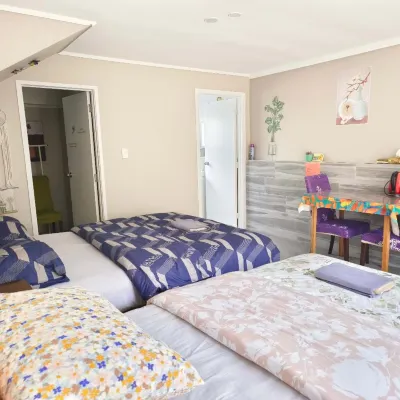Amazing Large Private Double Room with Ensuite Bathroom & Walk-in Wardrobe Hotels near Henderson