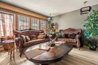 Kaga City Center Castle-A Step Back in Time