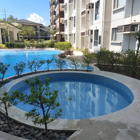 Cool Breeze-Serin West Tagaytay 1-bedrooom Condo