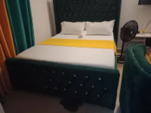 Royal Studio Apartments