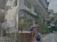 Sweed Dee Love Hostel Hotels near Mosquito Island