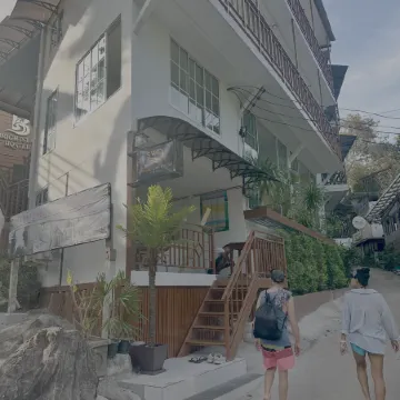 Sweed Dee Love Hostel