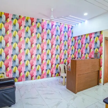 Sanva Luxury Room By Royal VIP Hospitality Отели рядом с достопримечательностью «Парк развлечений VGP Universal Kingdom»