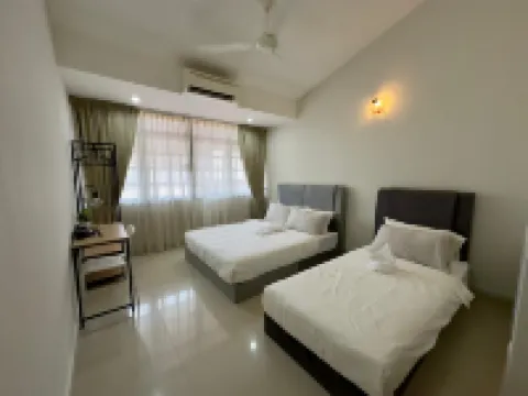 Landed House Gelugor 5BR 3B-20pax by 3C