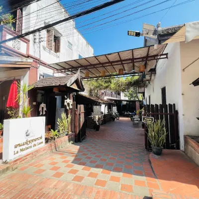 La Maison du Laos Hotels near Royal Palace Museum