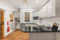 Kensington Room - Central & Affordable - Pensions