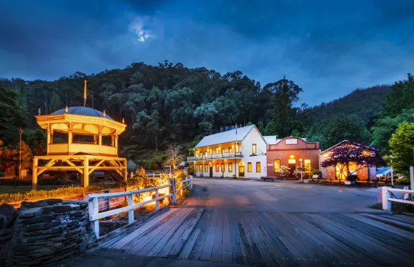 瓦爾哈拉之星酒店